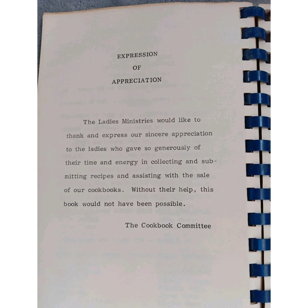 Heavenly Dishes‎ Cookbook Chirch Of God Chanute Kansas 1984 Angel Cooking